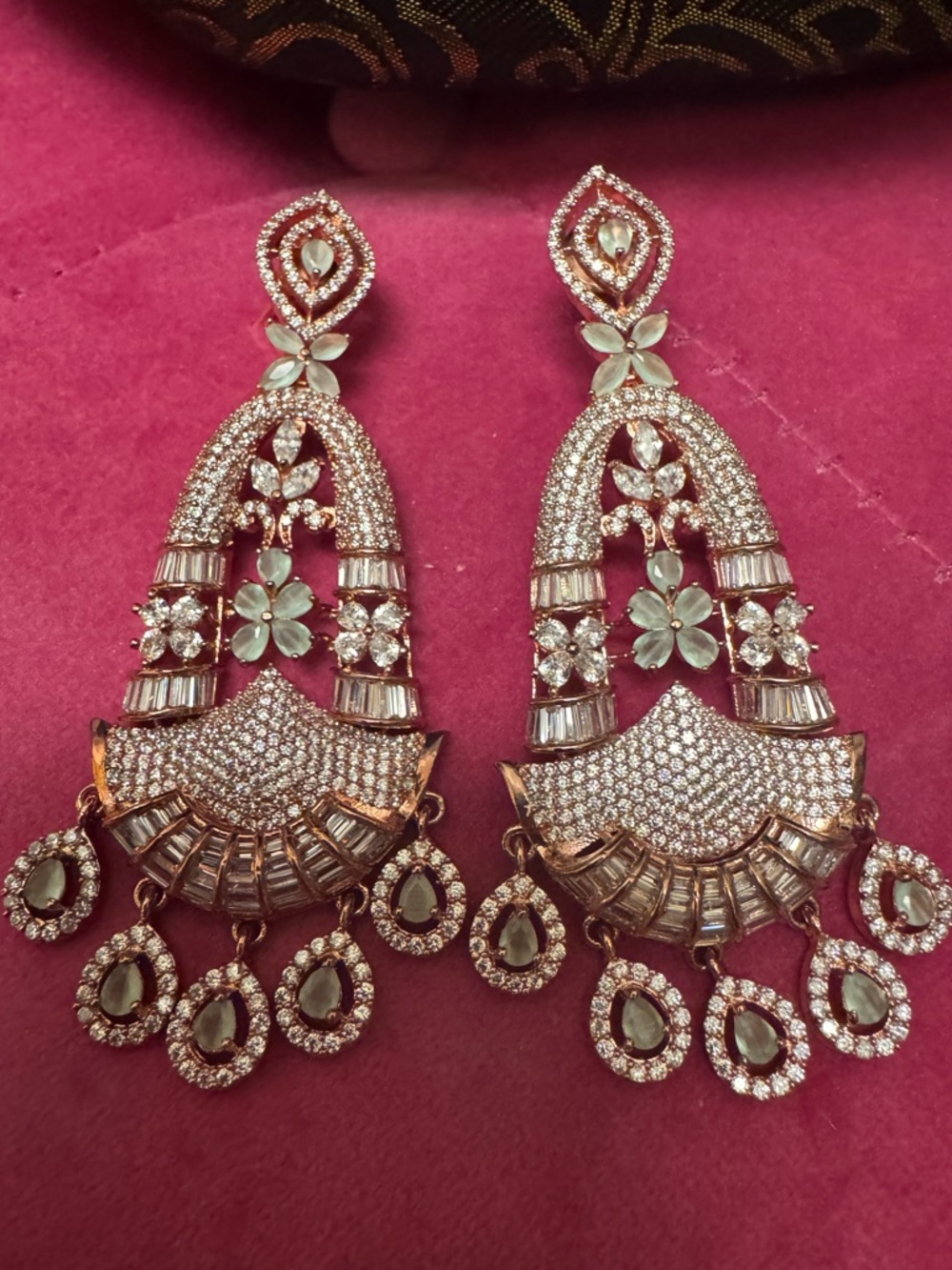 Elegant Rose gold& Crystal Floral  Earrings, comes in gorgeous jewellery box